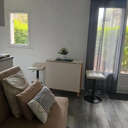 Cosy Avec Jardinet Апартаменты