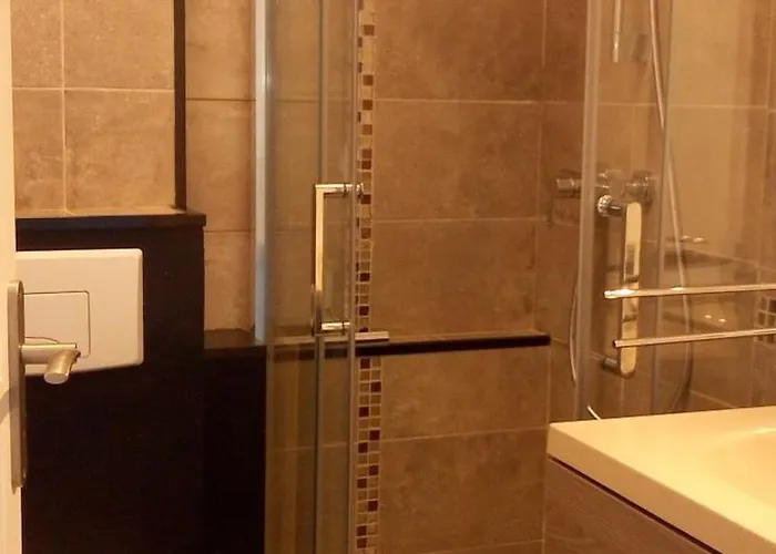 Cosy Avec Jardinet Varaville